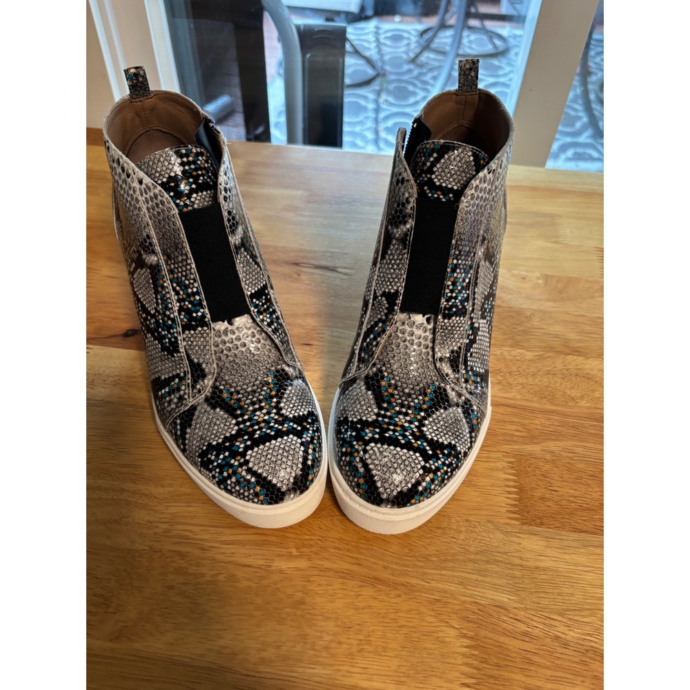 Linea Paolo Wedge Sneaker Bootie Womens 8.5 Grey Snakeskin Leather Zip Fashion